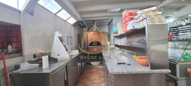 Immagine 9 di Attività commerciale in vendita  in Vigevano Centro a Vigevano