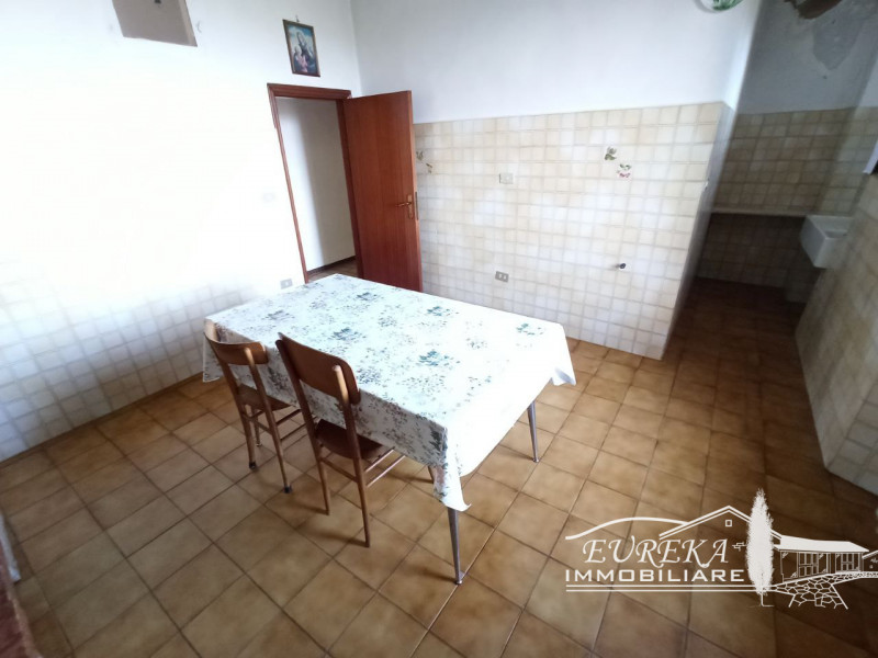 Immagine 5 di Appartamento in vendita  in Ospedaletto a San Venanzo