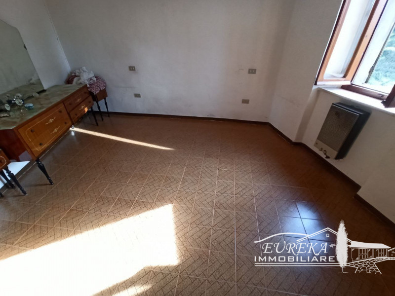 Immagine 10 di Appartamento in vendita  in Ospedaletto a San Venanzo