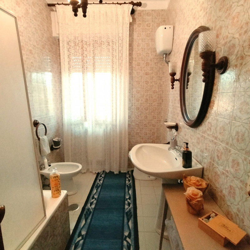 Immagine 9 di Appartamento in vendita  in Via Molise a Terni