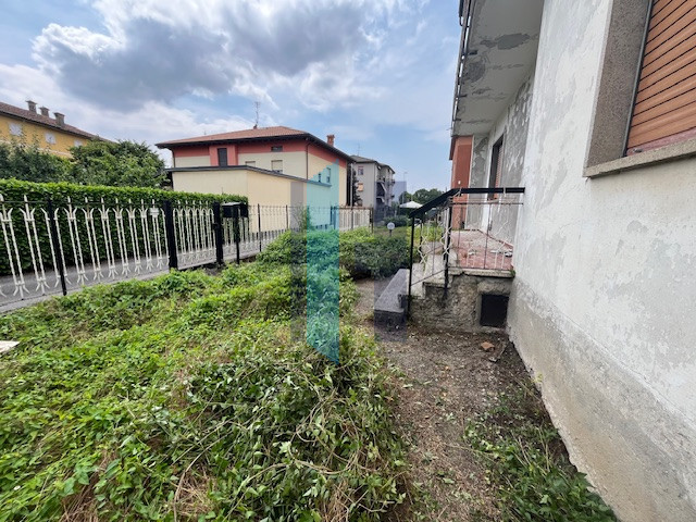 Immagine 2 di Casa indipendente in vendita  in Via Roma a Valbrembo