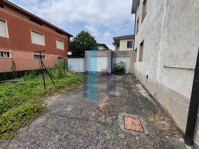 Immagine 5 di Casa indipendente in vendita  in Via Roma a Valbrembo