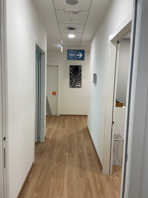 Immagine 6 di Negozio in vendita  in Via dei Reti a Roma