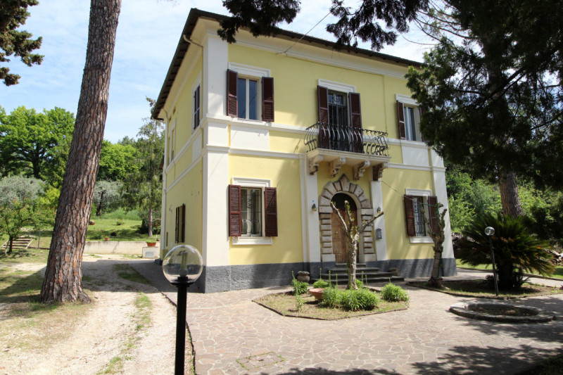 Immagine 5 di Casa indipendente in vendita  in Vocabolo Palma a Terni