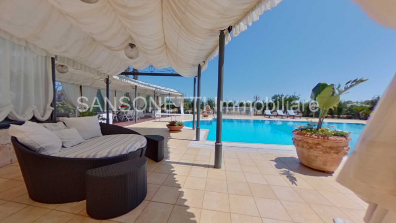 Immagine 7 di Villa in vendita  in IHOSAV a Fasano