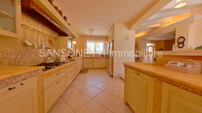 Immagine 26 di Villa in vendita  in IHOSAV a Fasano