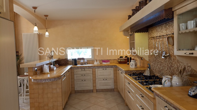 Immagine 51 di Villa in vendita  in IHOSAV a Fasano