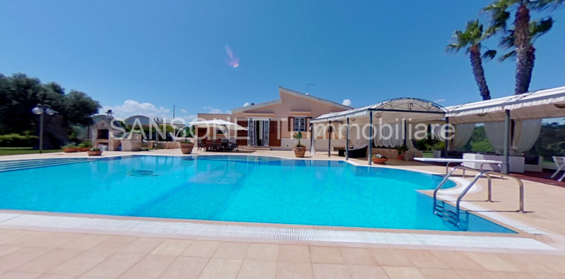 Immagine 56 di Villa in vendita  in IHOSAV a Fasano