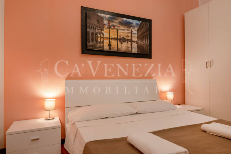 Immagine 9 di Appartamento in vendita  in san marco a Venezia
