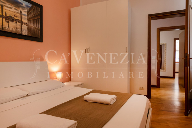 Immagine 11 di Appartamento in vendita  in san marco a Venezia