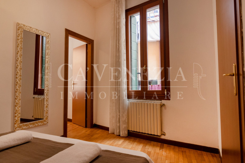 Immagine 12 di Appartamento in vendita  in san marco a Venezia