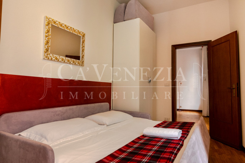 Immagine 13 di Appartamento in vendita  in san marco a Venezia
