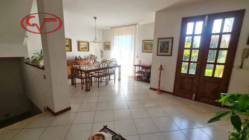 Immagine 6 di Villetta a schiera in vendita  in via liberazione a Bucine