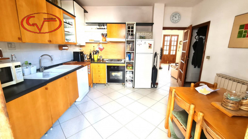 Immagine 9 di Villetta a schiera in vendita  in via liberazione a Bucine