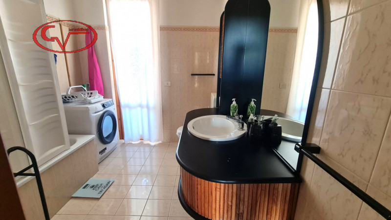 Immagine 26 di Villetta a schiera in vendita  in via liberazione a Bucine