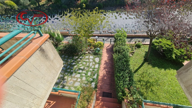 Immagine 27 di Villetta a schiera in vendita  in via liberazione a Bucine