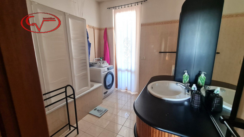 Immagine 35 di Villetta a schiera in vendita  in via liberazione a Bucine