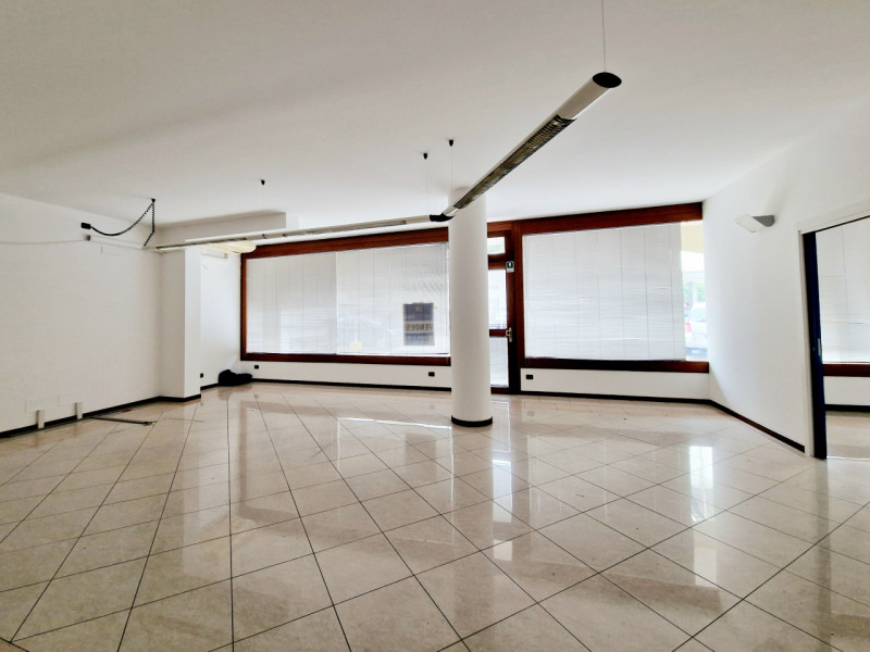 Immagine 5 di Ufficio in vendita  in VIA NAZARIO SAURO a Rovigo