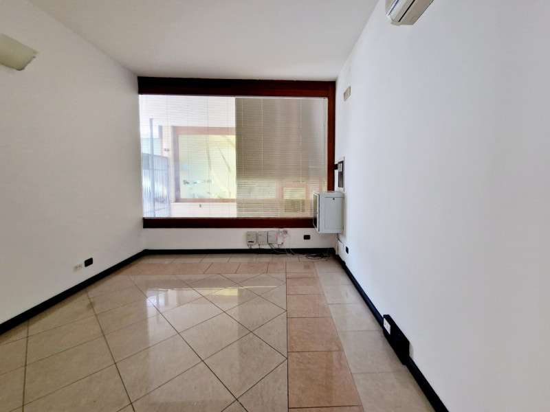 Immagine 7 di Ufficio in vendita  in VIA NAZARIO SAURO a Rovigo