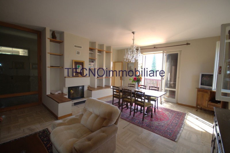 Immagine 15 di Villa in vendita  in via del bando a Perugia