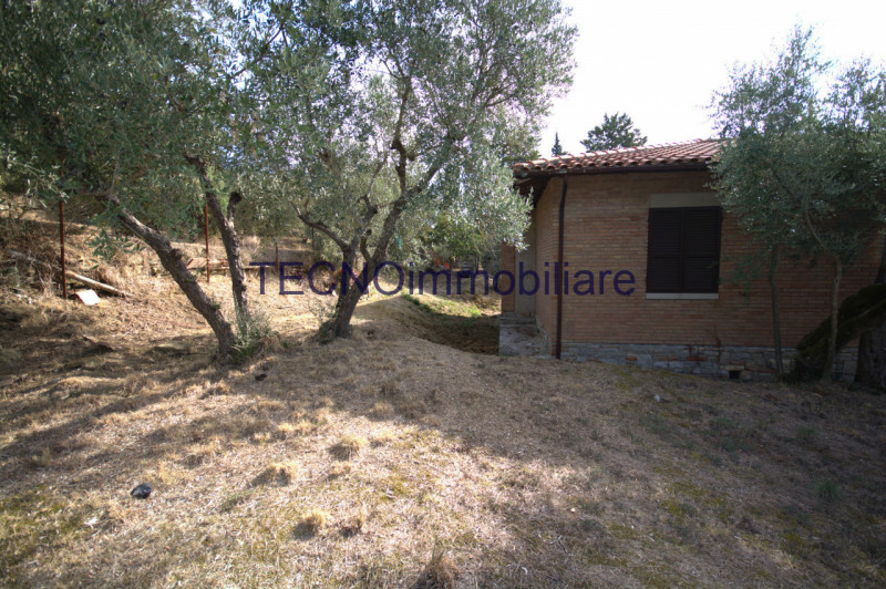 Immagine 27 di Villa in vendita  in via del bando a Perugia