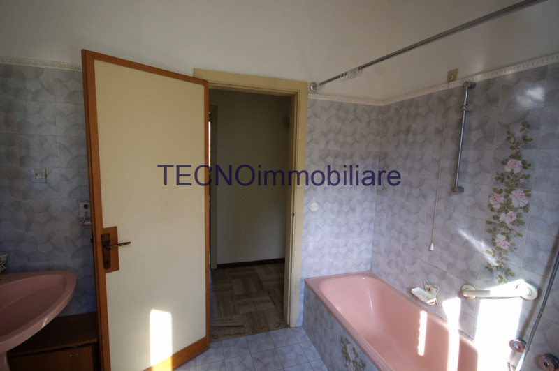 Immagine 55 di Villa in vendita  in via del bando a Perugia