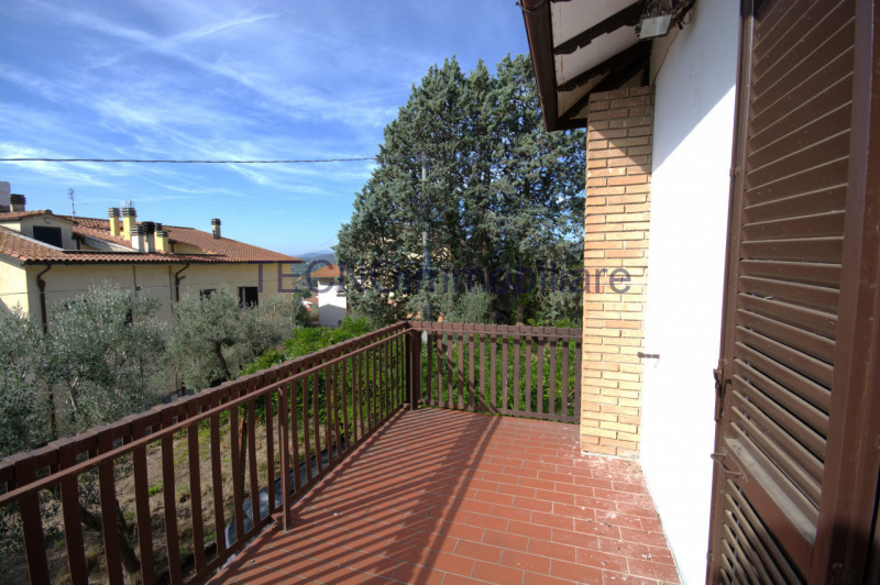 Immagine 77 di Villa in vendita  in via del bando a Perugia