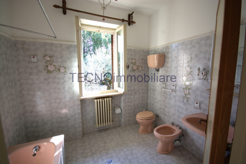 Immagine 94 di Villa in vendita  in via del bando a Perugia