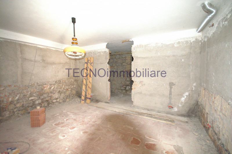 Immagine 102 di Villa in vendita  in via del bando a Perugia