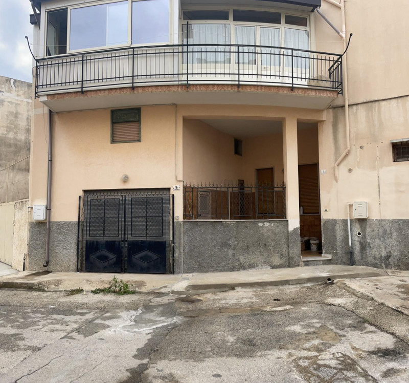 Immagine 35 di Casa indipendente in vendita  in corso Garibaldi a Avola