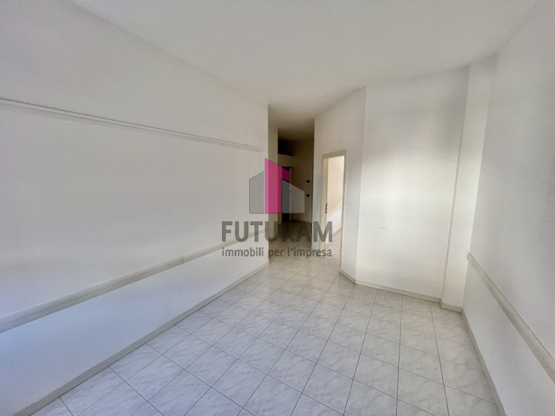 Immagine 3 di Ufficio in affitto  in via degli aceri a Sarcedo
