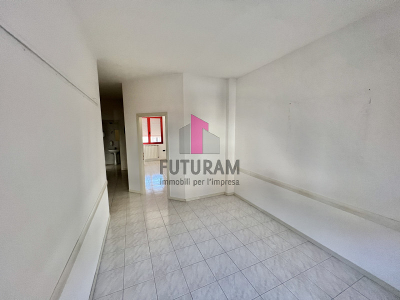 Immagine 4 di Ufficio in affitto  in via degli aceri a Sarcedo