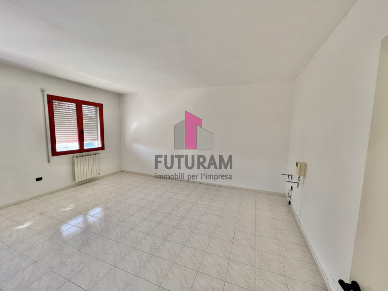 Immagine 7 di Ufficio in affitto  in via degli aceri a Sarcedo