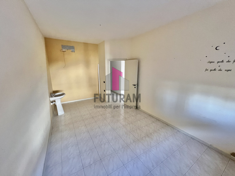 Immagine 11 di Ufficio in affitto  in via degli aceri a Sarcedo