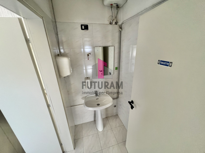 Immagine 16 di Ufficio in affitto  in via degli aceri a Sarcedo
