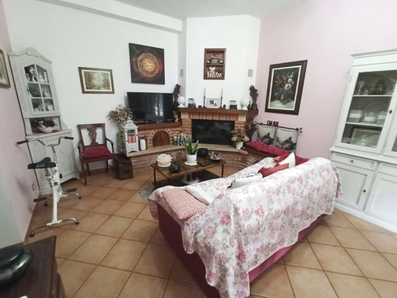 Immagine 5 di Casa indipendente in vendita  in località Maranzano a Città Della Pieve