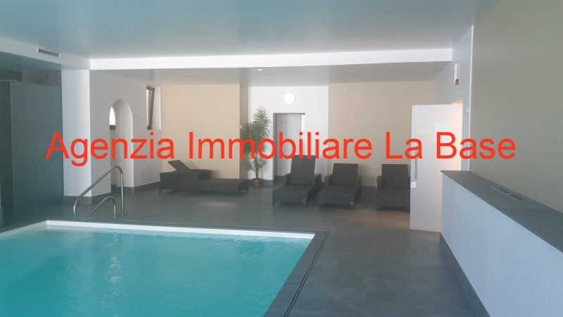 Immagine 3 di Hotel in vendita  in Via Cavour a Laces .Latsch.