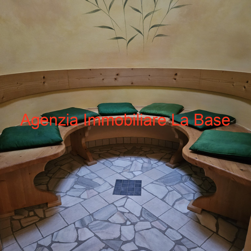 Immagine 10 di Hotel in vendita  in Via Cavour a Laces .Latsch.