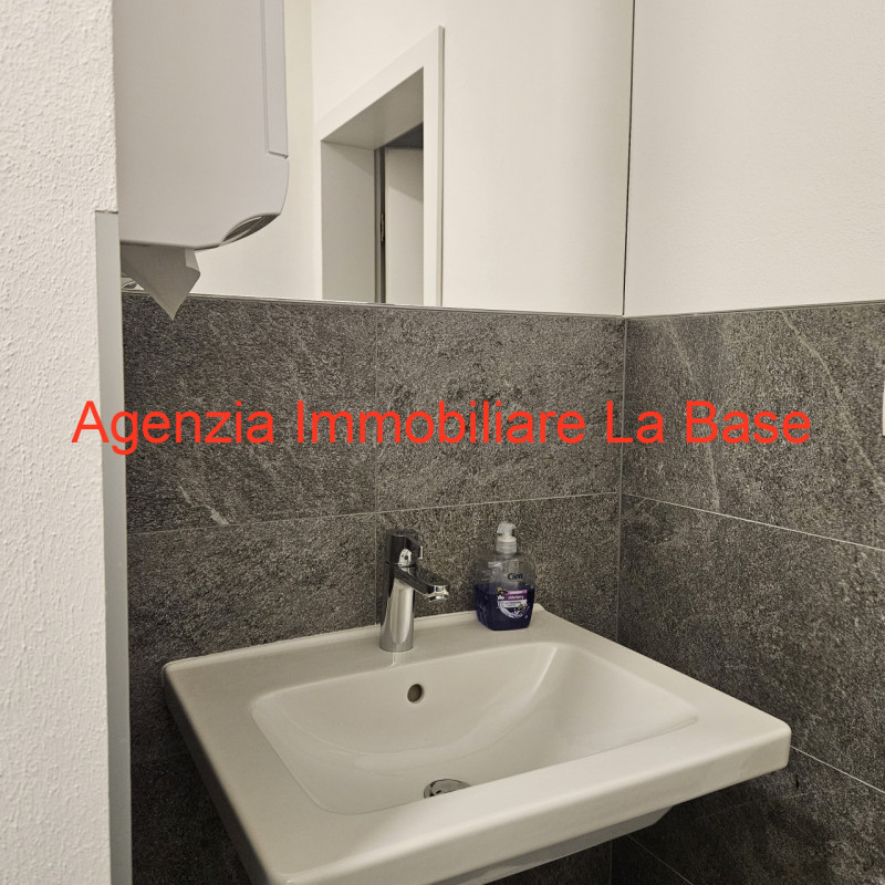 Immagine 17 di Hotel in vendita  in Via Cavour a Laces .Latsch.