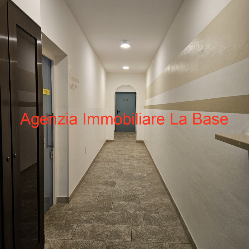 Immagine 21 di Hotel in vendita  in Via Cavour a Laces .Latsch.