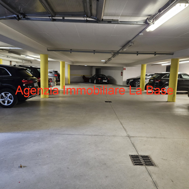 Immagine 23 di Hotel in vendita  in Via Cavour a Laces .Latsch.