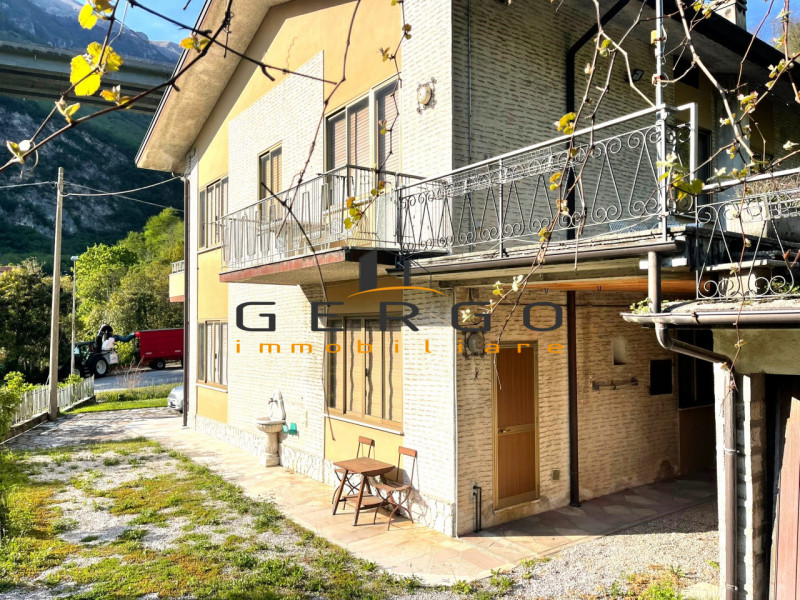 Immagine 47 di Casa indipendente in vendita  in VIA SAN FLORIANO a Vittorio Veneto