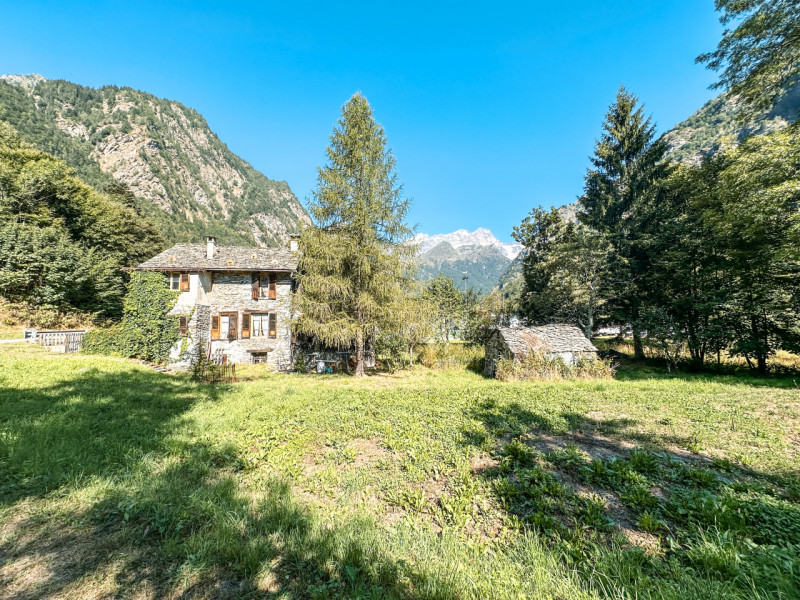 Immagine 12 di Casa indipendente in vendita  in via circonvallazione 16 a Alagna Valsesia