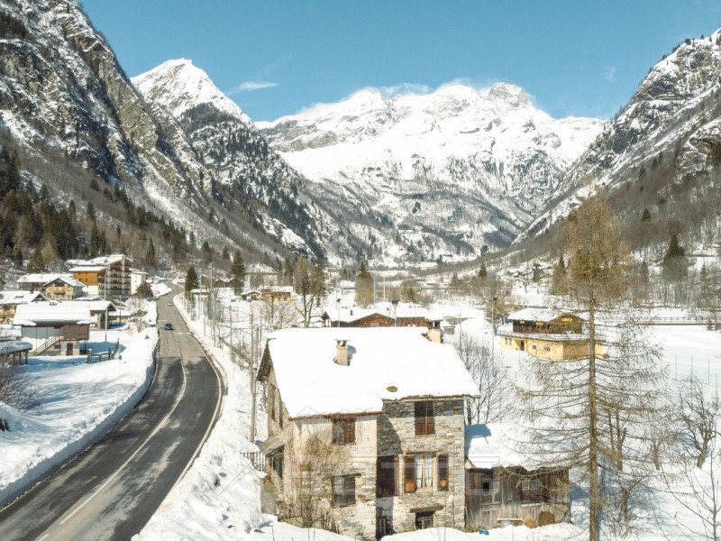Immagine 23 di Casa indipendente in vendita  in via circonvallazione 16 a Alagna Valsesia