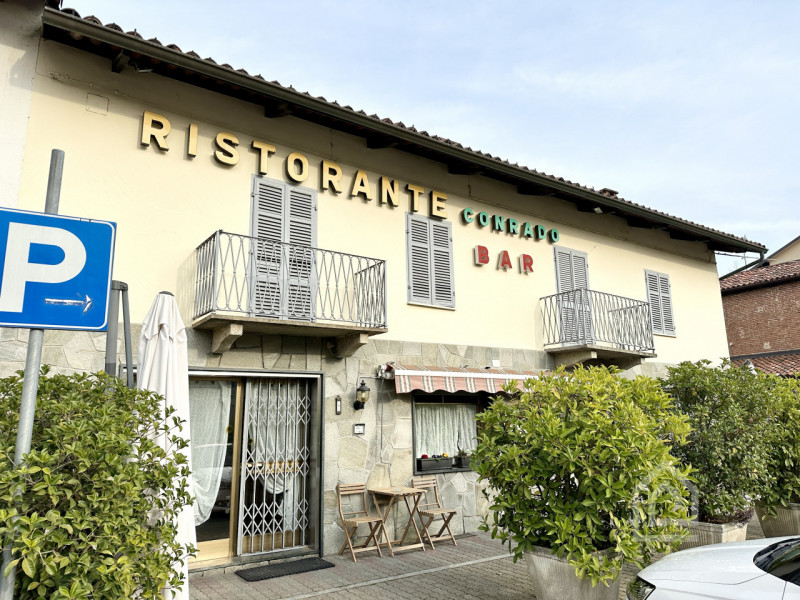 Immagine 2 di Attività commerciale in vendita  in Via Roma 1 a Berzano Di San Pietro