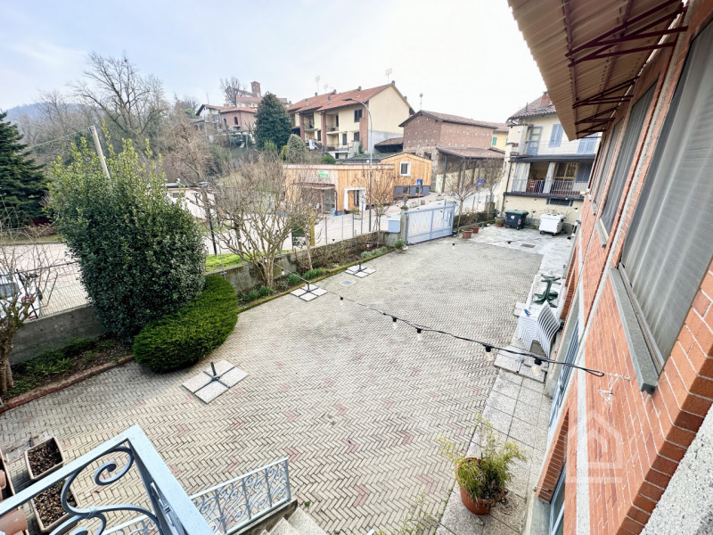 Immagine 13 di Attività commerciale in vendita  in Via Roma 1 a Berzano Di San Pietro