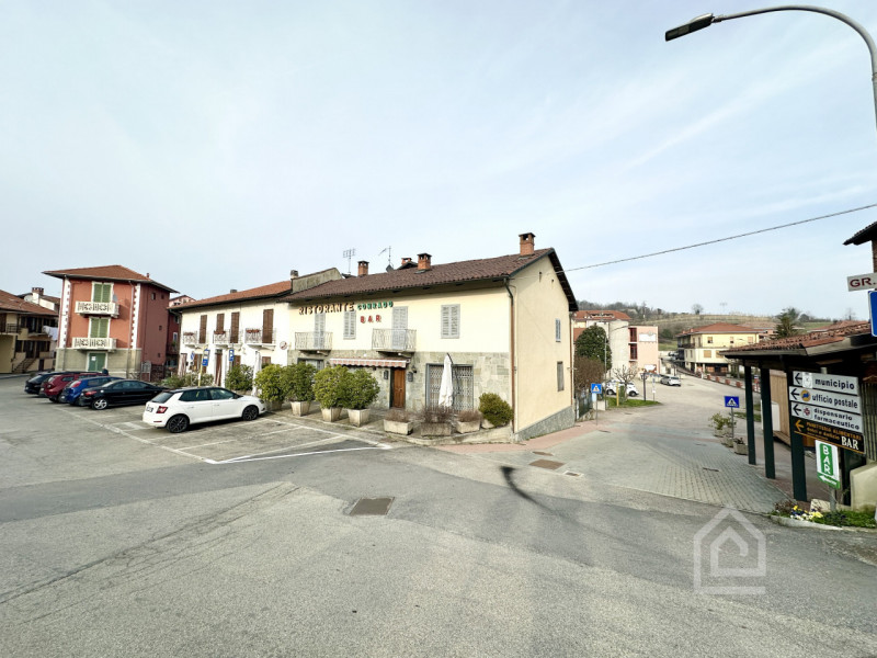 Immagine 17 di Attività commerciale in vendita  in Via Roma 1 a Berzano Di San Pietro