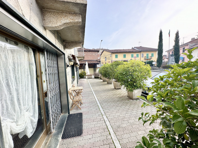 Immagine 25 di Attività commerciale in vendita  in Via Roma 1 a Berzano Di San Pietro