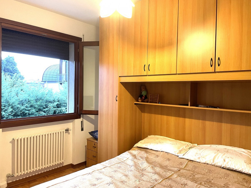 Immagine 11 di Casa bifamiliare in vendita  a Castelfranco Veneto