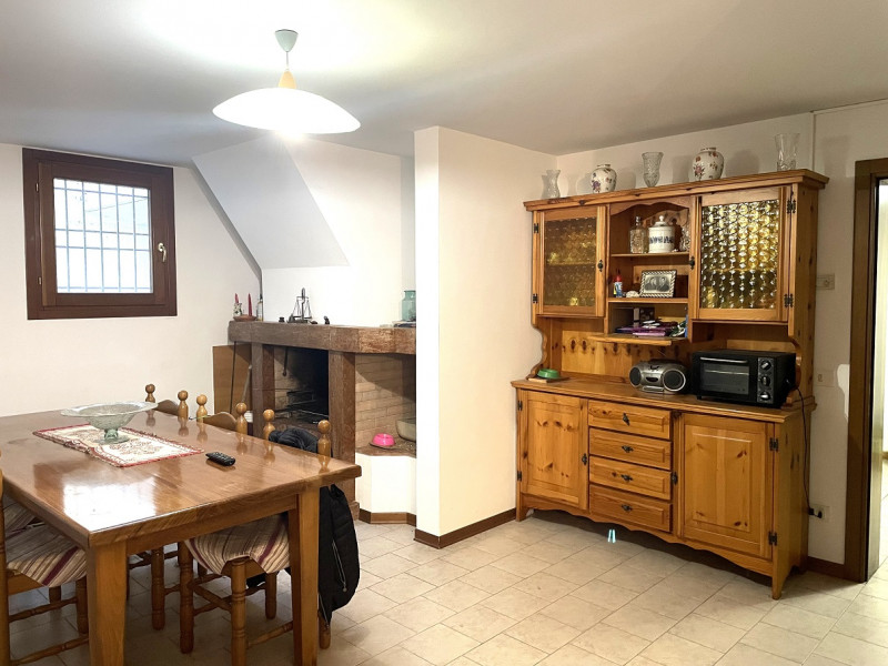 Immagine 21 di Casa bifamiliare in vendita  a Castelfranco Veneto